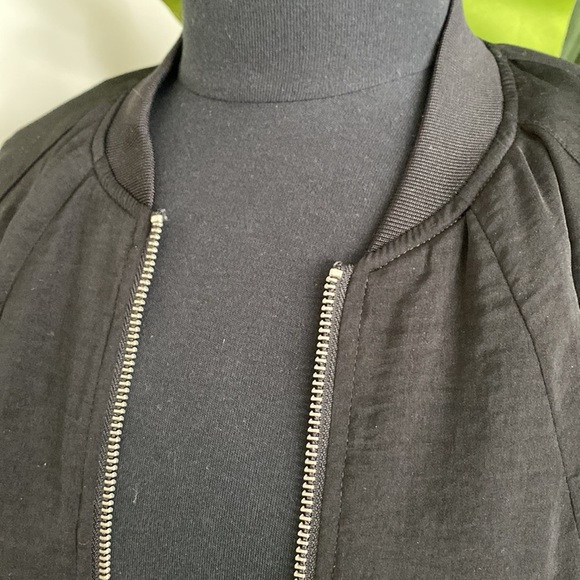 H&M Divided Lightweight Bomber Jacket - Picture 3 of 7